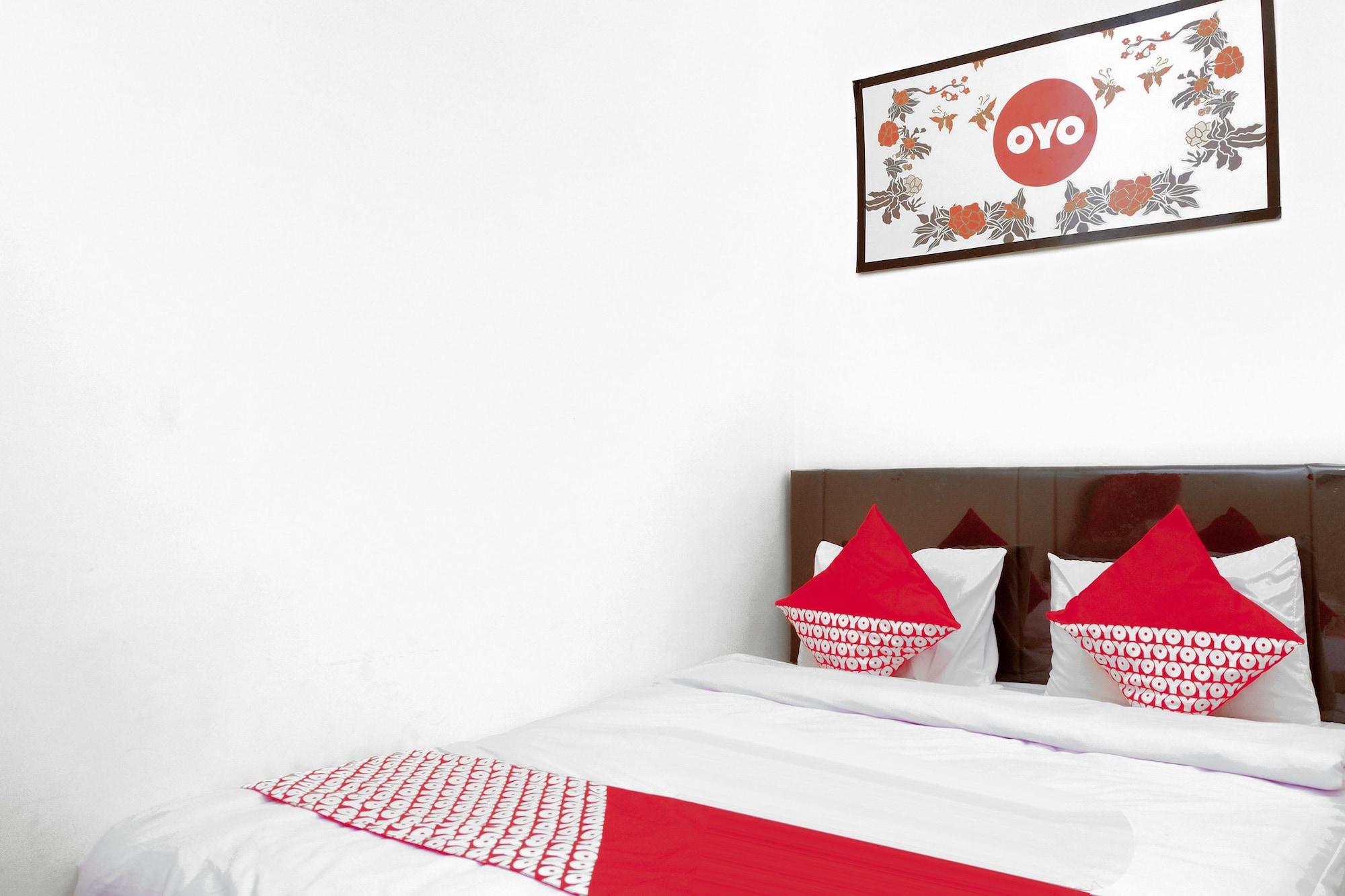 Oyo 314 Emas 23 Guest House Syariah Malang Zewnętrze zdjęcie