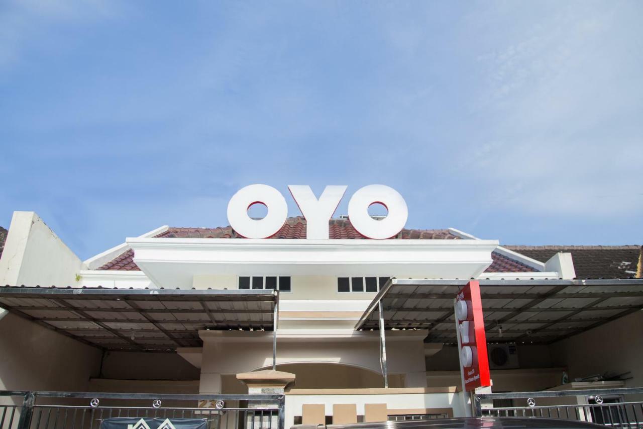 Oyo 314 Emas 23 Guest House Syariah Malang Zewnętrze zdjęcie
